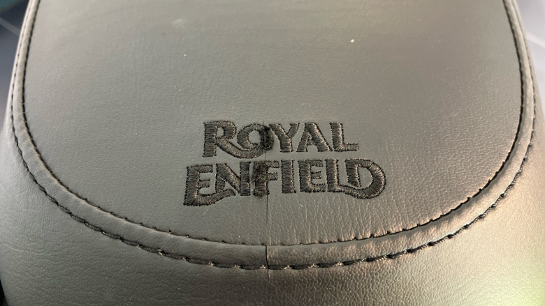 Royal Enfield Hntr 350 Rebel Red (23MY)